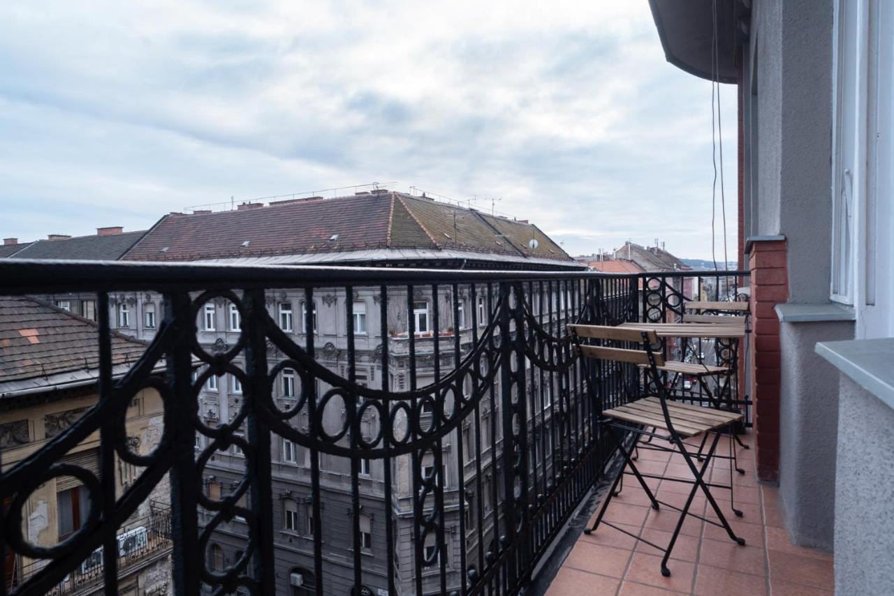 Kiraly Central Apartment With Free Parking And Ac Budapest Eksteriør billede