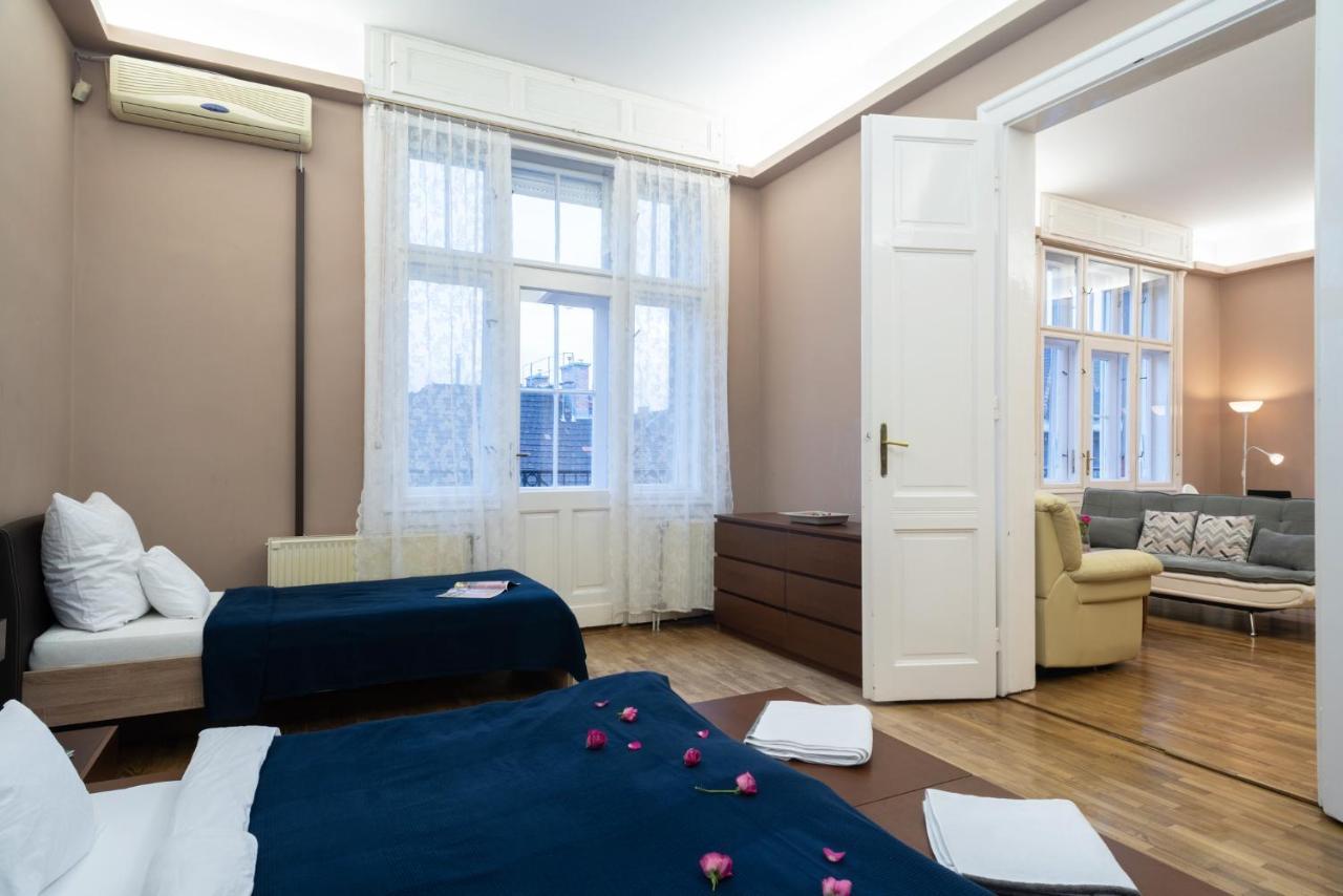Kiraly Central Apartment With Free Parking And Ac Budapest Eksteriør billede